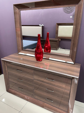 Layla Chest Of Drawers Plus Mirror